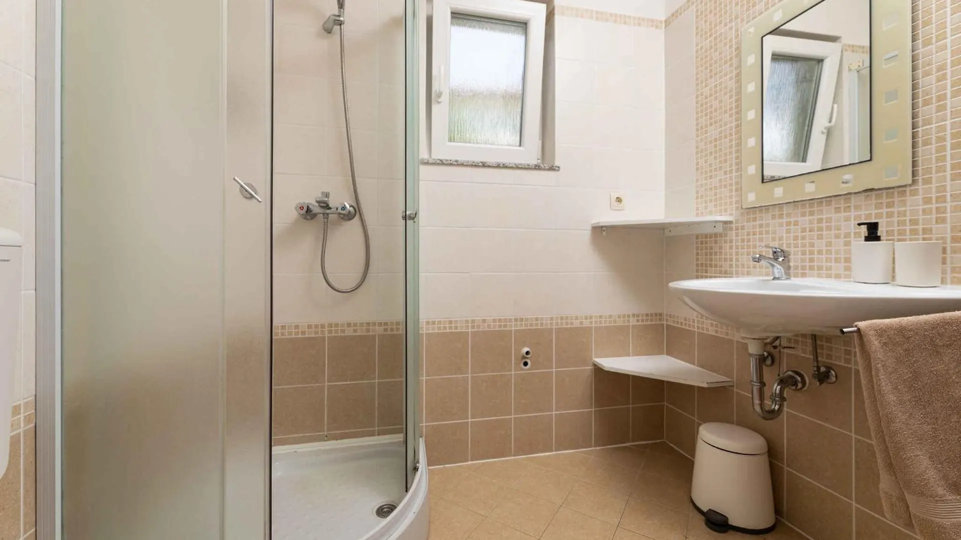 Apartment In Cizici - Insel Krk 50538